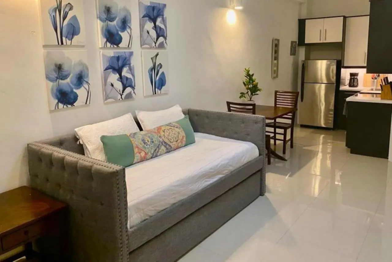 Kasa The Lofts 302의 연락처